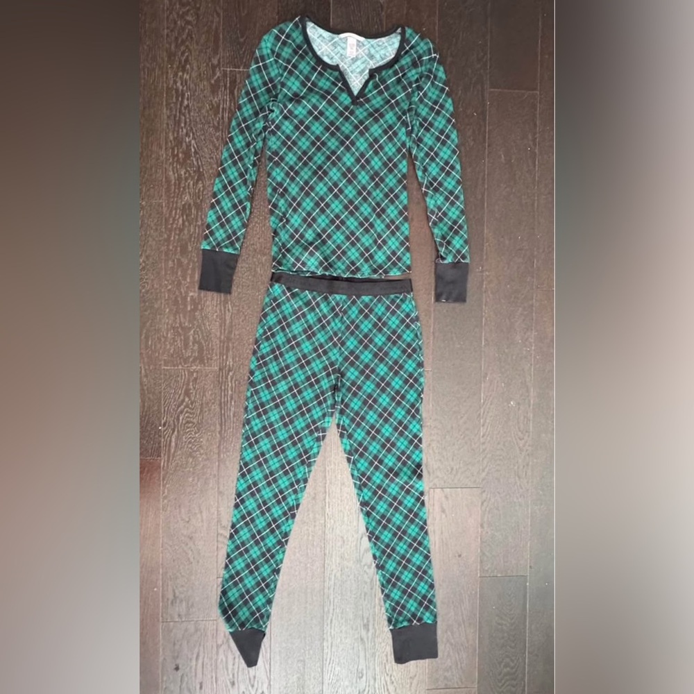 Victoria’s Secret Long Pajama Set (Green and Black)